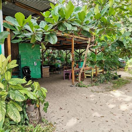 הוסטל Puerto Viejo de Talamanca Oasis מראה חיצוני תמונה