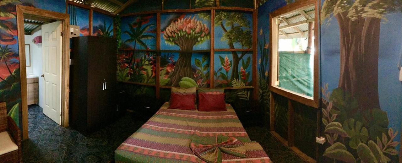 הוסטל Puerto Viejo de Talamanca Oasis מראה חיצוני תמונה